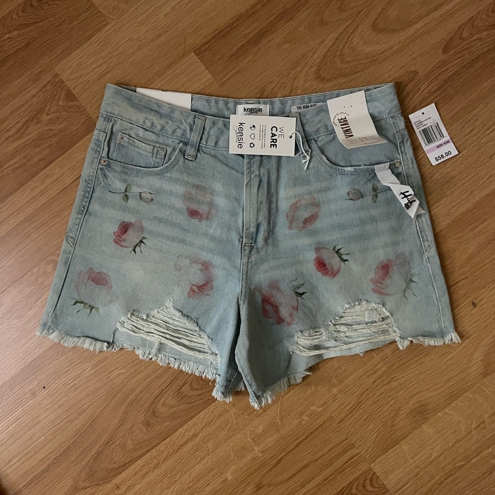 Kensie Women's Floral Denim Shorts - Light Blue
